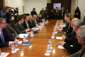 Ministro con envoltorio